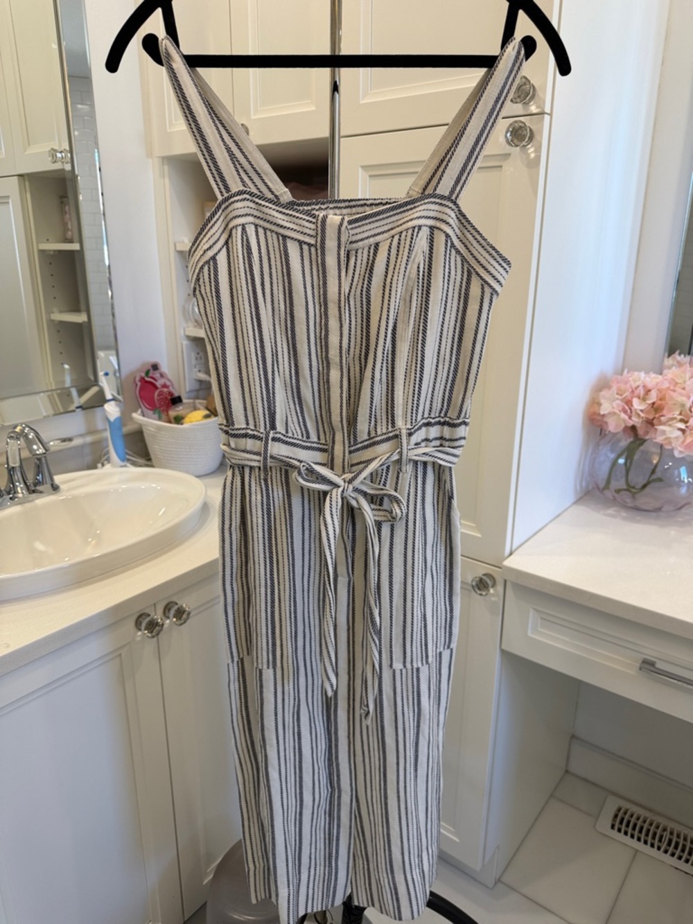 Splendid White and Grey Striped Midi Dress